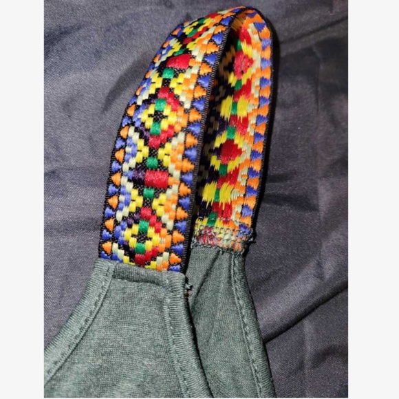 Green Tank Top Knotted Hem Detail Embroidered Shoulder Straps V-Neck - Picture 7 of 7